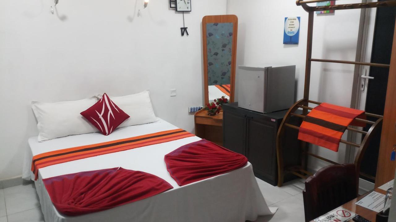 Wish Residence Seaside, Near Durdans & Vasan Eye Care Hospital, Colombo 3 Exterior photo