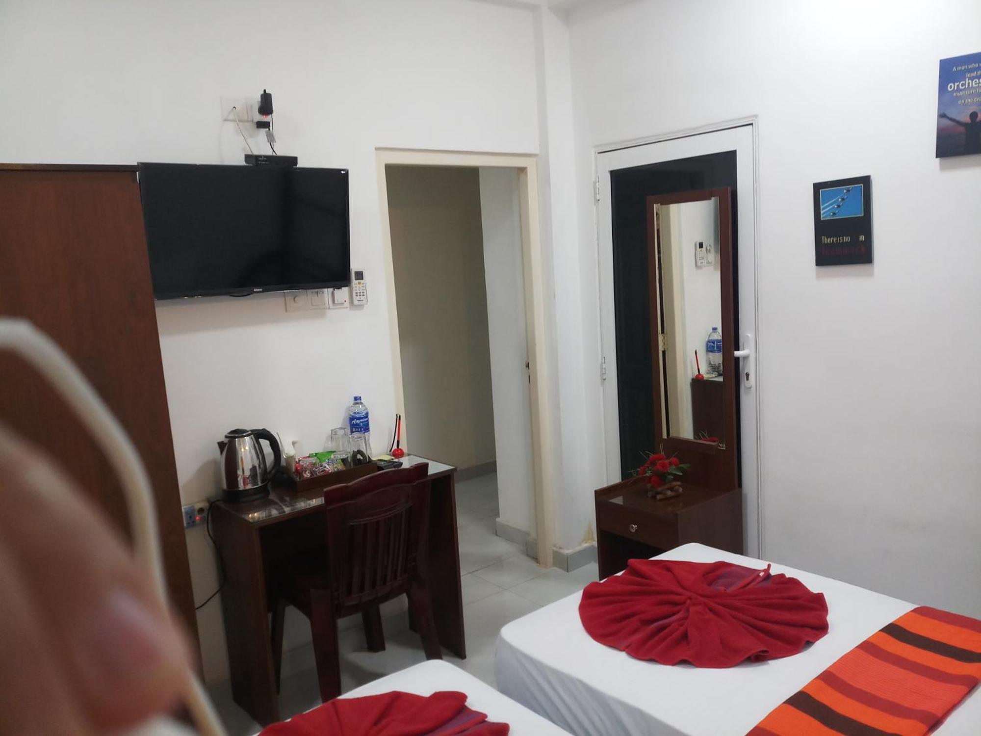 Wish Residence Seaside, Near Durdans & Vasan Eye Care Hospital, Colombo 3 Exterior photo